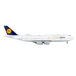 Lufthansa 747-8 D-ABYM “5 Starhansa”