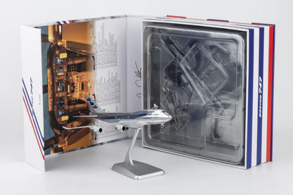 Boeing 747-400 ultimate collection with stand