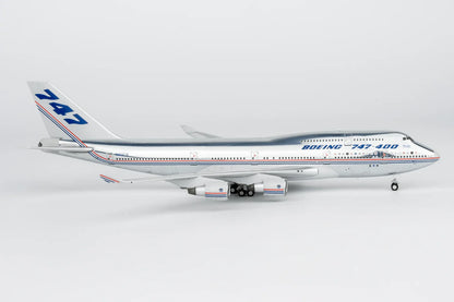 Boeing 747-400 ultimate collection with stand