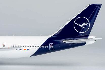 Lufthansa 747-8 D-ABYC (n/c; named "Sachsen") (2024.09)