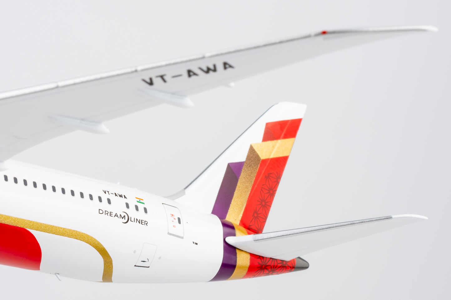 Air India 787-9 Dreamliner VT-AWA (Air India's first 787-9 in new standard livery; Luxurious packaging) (with stand)