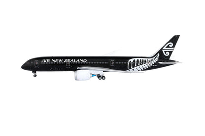 Air New Zealand B787-9 Dreamliner "All Blacks" ZK-NZE