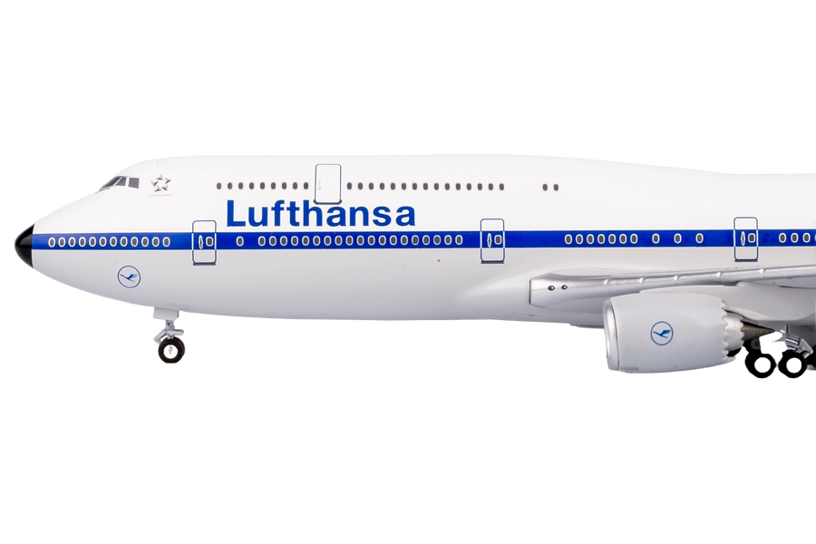 Lufthansa Boeing 747-8I D-ABYT 1:400 diecast aircraft model