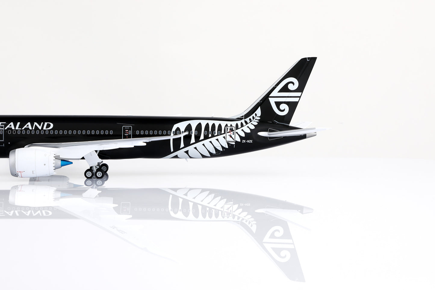 Air New Zealand B787-9 Dreamliner "All Blacks" ZK-NZE
