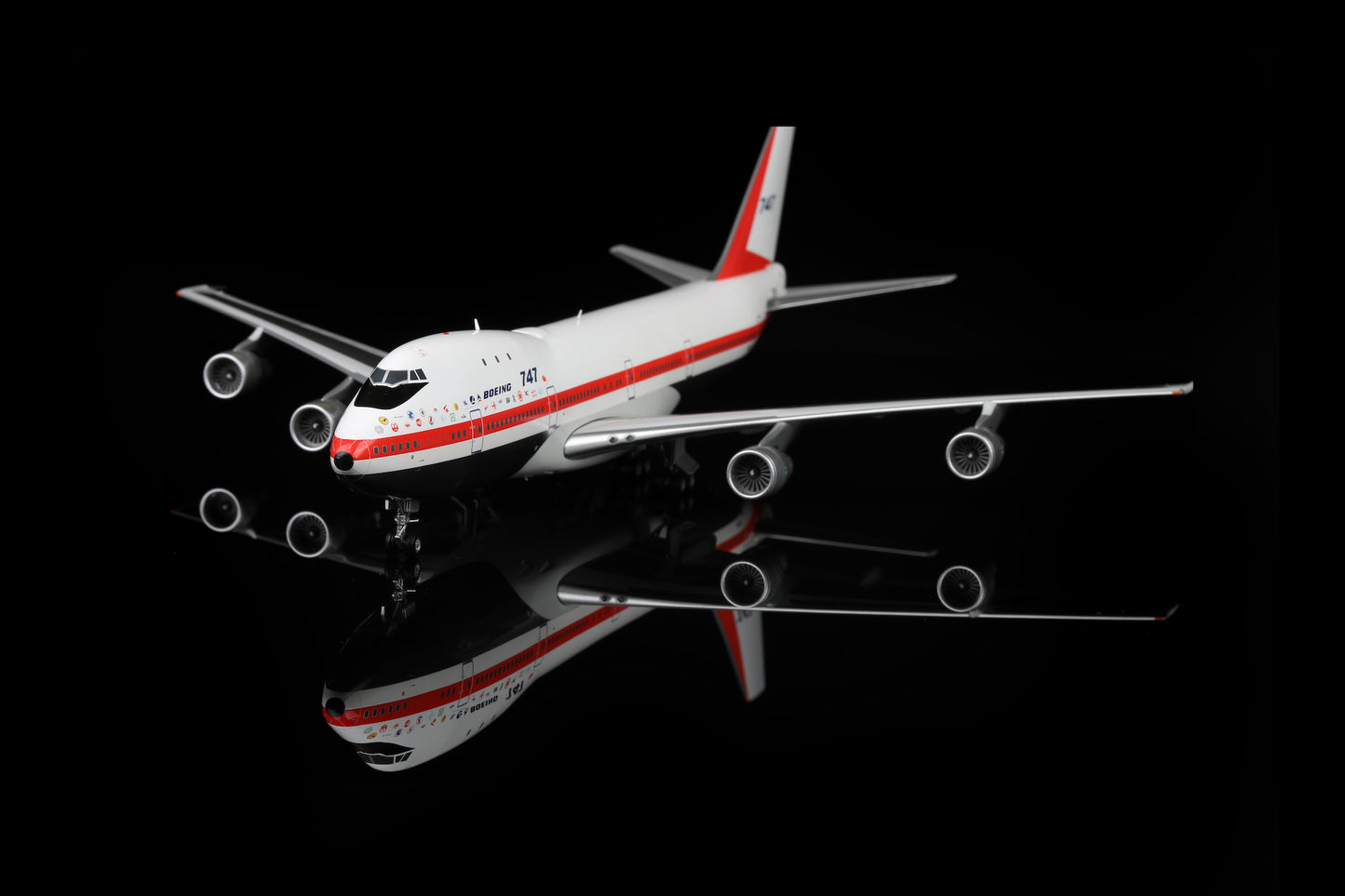 Boeing 747-100 Boeing Company "Museum Livery" N7470
