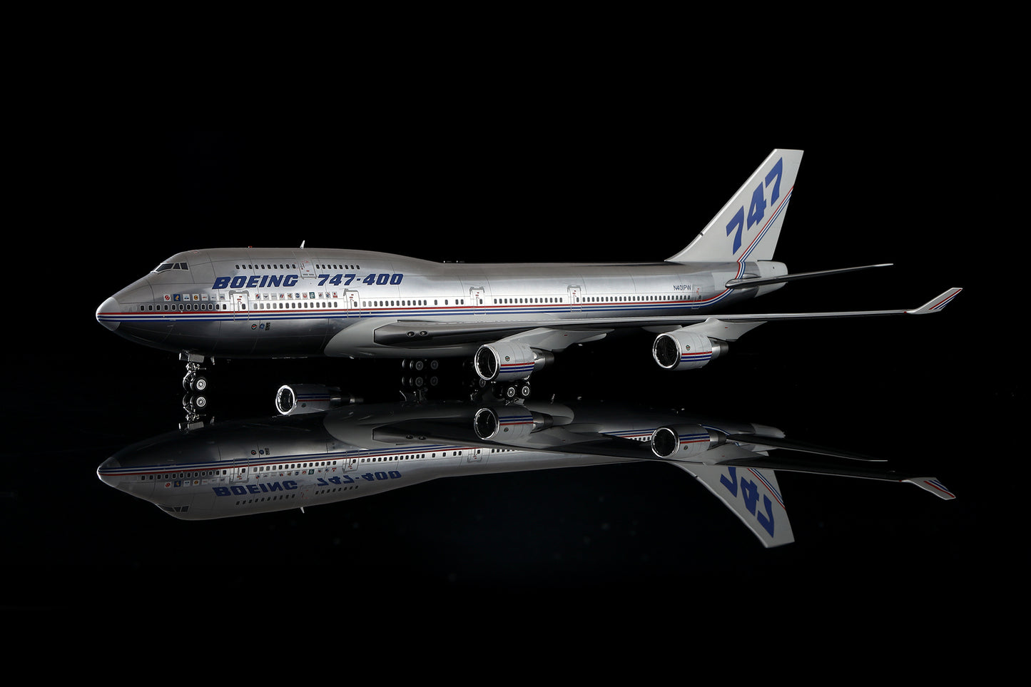 Boeing B747-400 House Color N401PW Polished