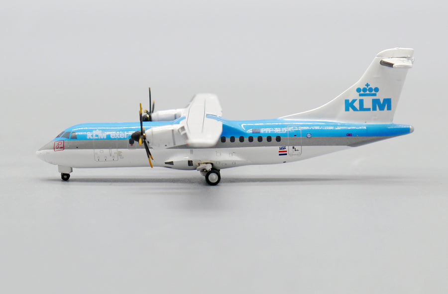 KLM Exel ATR ATR 42-300 PH-XLD 1:400 diecast aircraft model