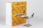NG Models 08065 Ryanair Boeing 737-800 EI-DYL 1:200 model with display stand and collector box