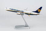 NG Models 08065 Ryanair Boeing 737-800 EI-DYL 1:200 on display stand front angle